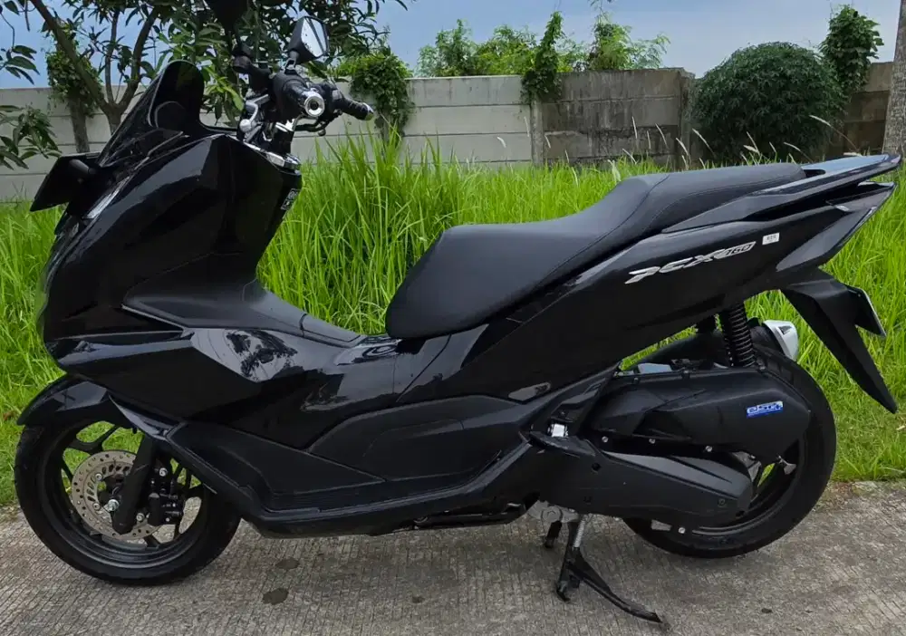 DIJUAL HONDA PCX CBS 2023 LOW KM 2XXX