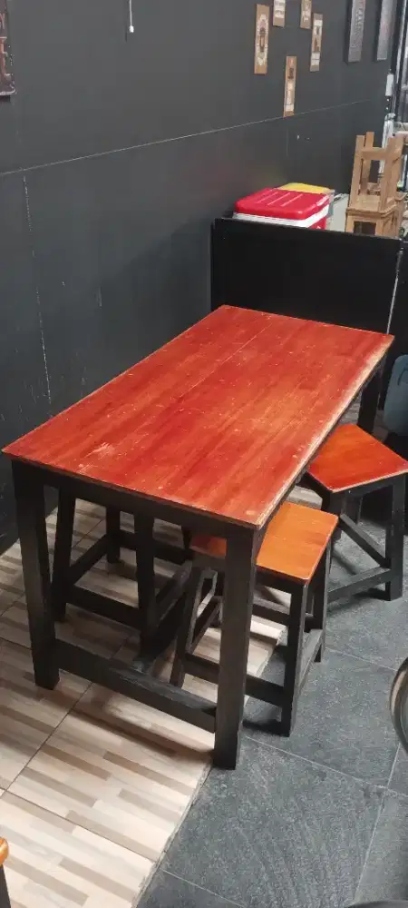 Meja ex cafe kondisi bagus