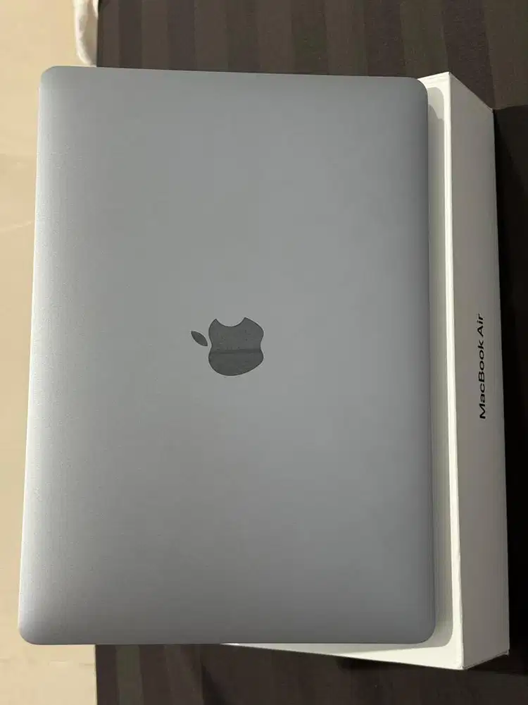 Macbook AIR M1, MULUS 100%, BH 93%