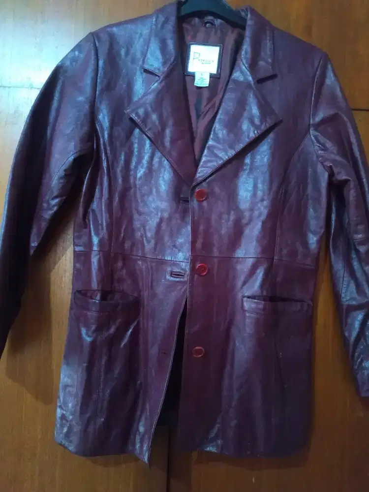 Jacket kulit warna merah maroon Pedrou'x Savaxino