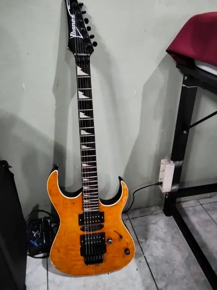 Jual gitar + ampli karena jarang di pakai