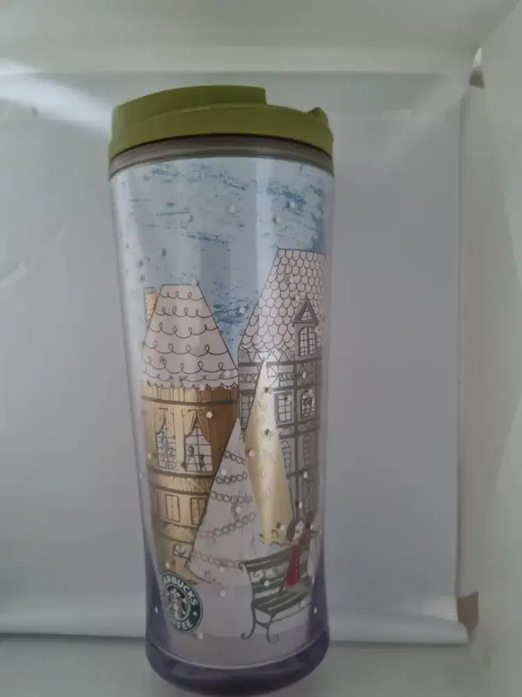 Tumbler Starbucks edisi Natal