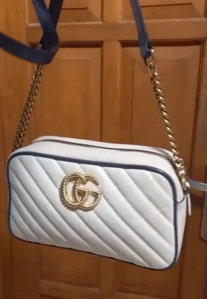 Preloved GUCCI Diagonal Quilted Matelasse Calfskin camera bag