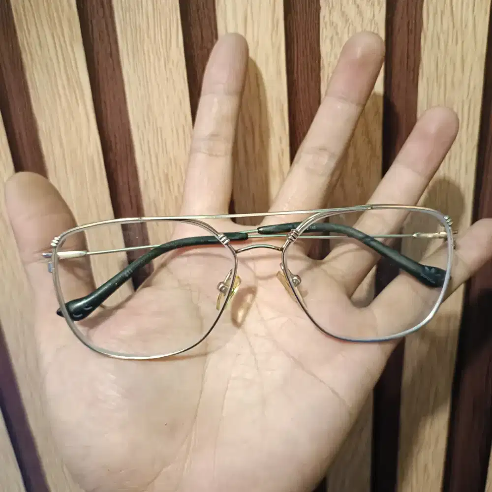 Frame kacamata adidas authentic