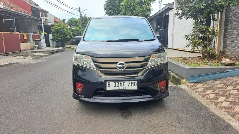 Nissan Serena HWS 2.0 AT 2014
