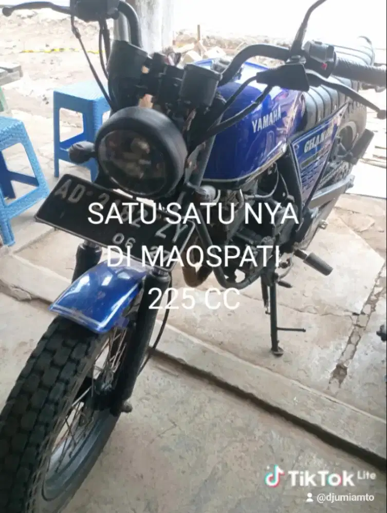 YAMAHA SCORPIO 225 cc