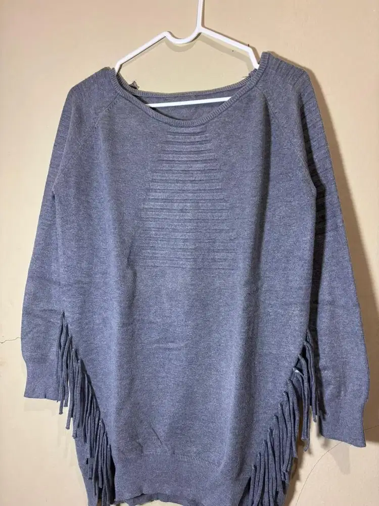 T02 baju hangat/ sweater modis abu-abu