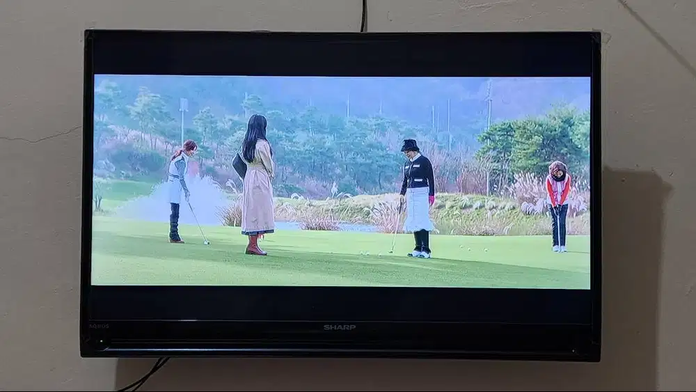 TV Sharp 32 inch + Antena (Lokasi Pekanbaru)