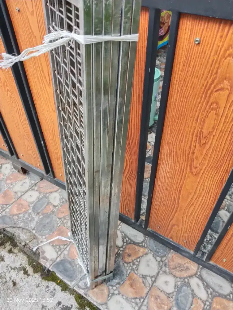 Rak baju jualan stainless 6 biji