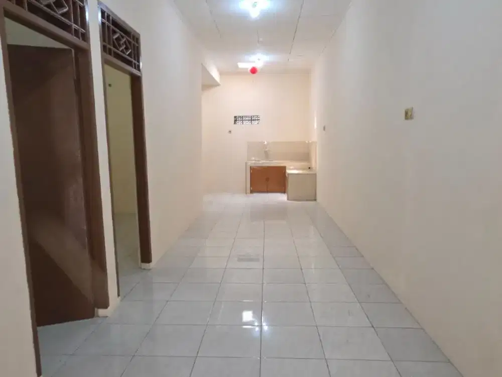 Wilson Disewakan rumah uk 5x15 poris indah