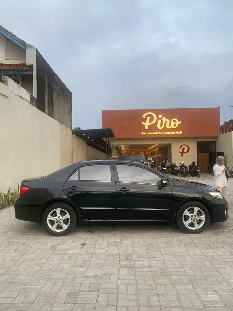 Toyota Corolla Altis 2011 Bensin