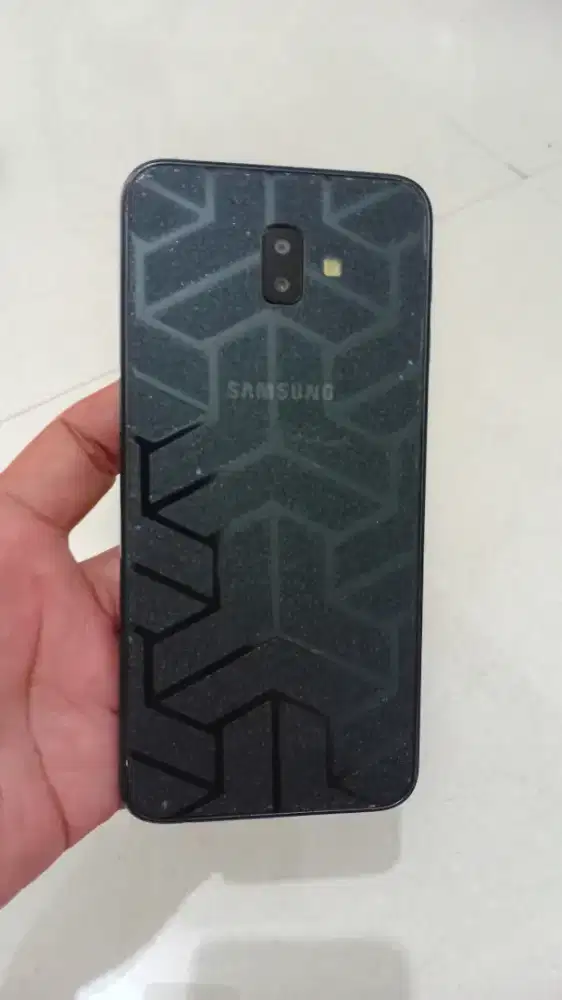 Samsung Galaxy j6 plus ram 3/32gb mulus dan normal