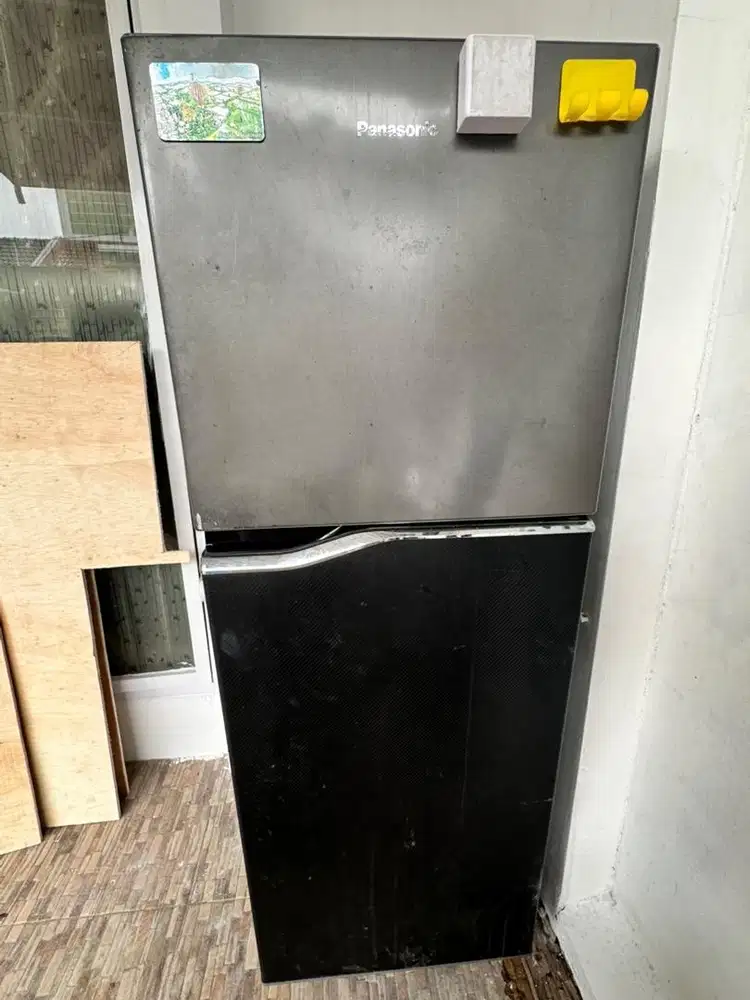 Kulkas merk Panasonic