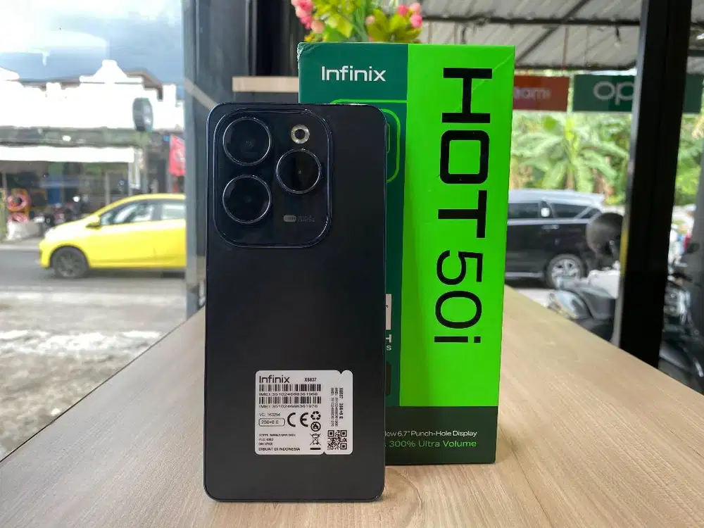 Infinix Hot 50i 6GB/128gb  All normal Fullset