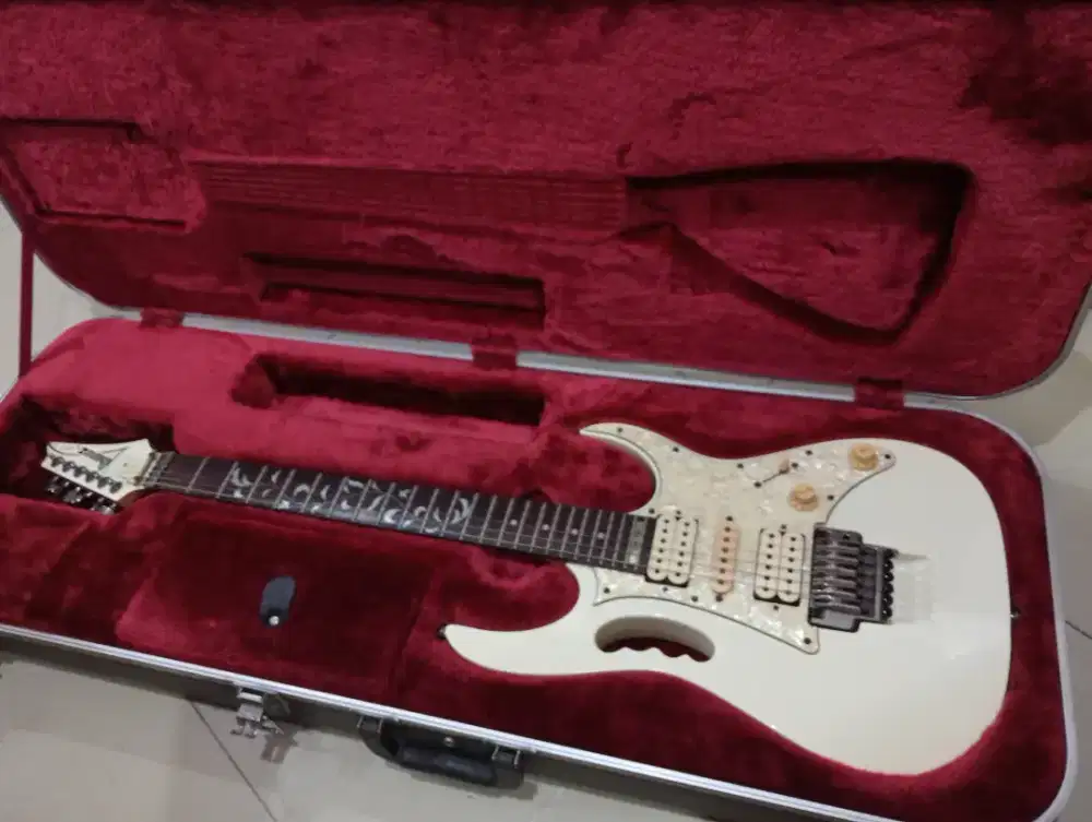 IBANEZ JEM 555 KOREA 2005 NO FENDER GIBSON