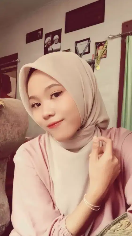 Sedang mencari lowongan pekerjaan