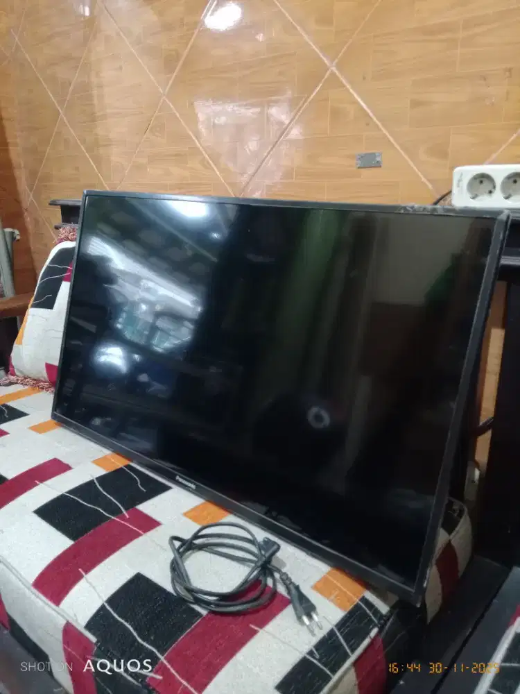 TV LED 32 INCH PANASONIC RUSAK