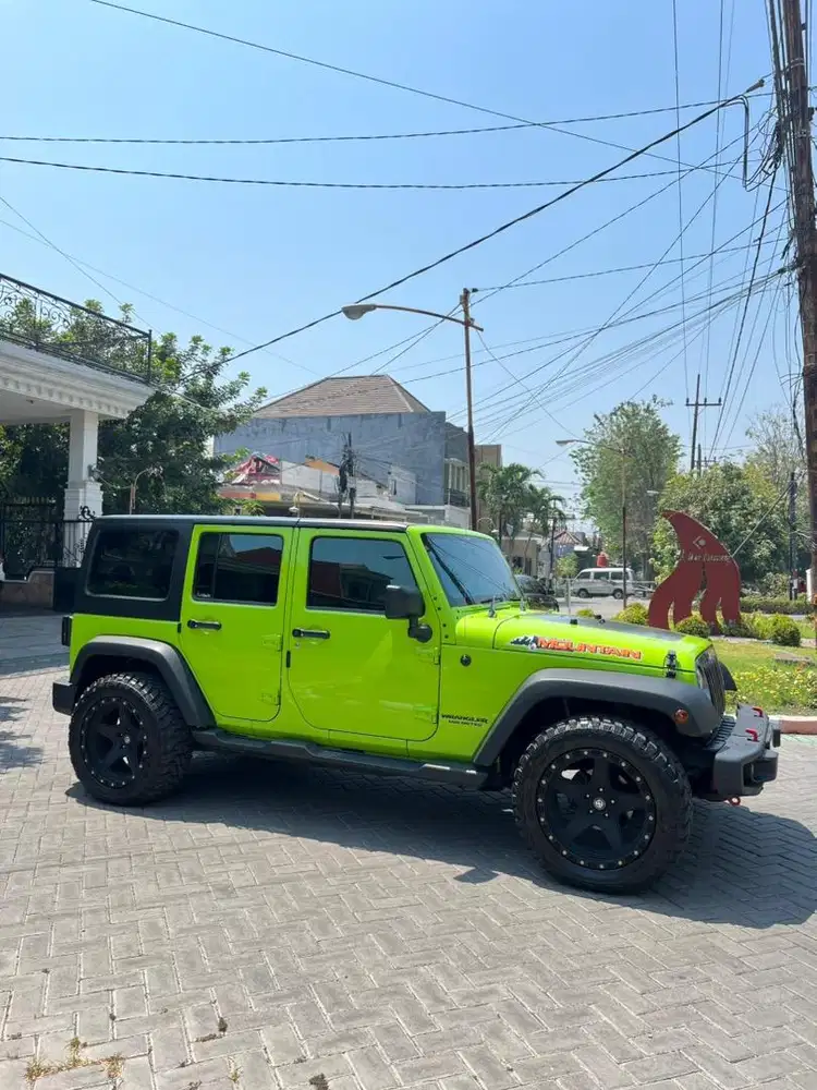 Jeep JK Sport Wrangler Pentastar Rubicon 4X4 Like New