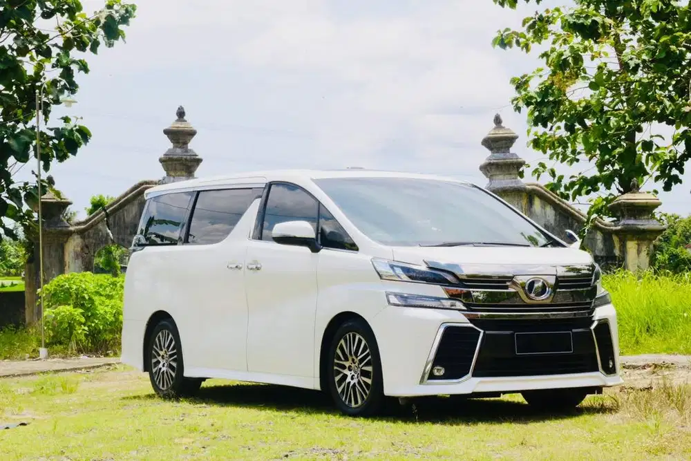 Toyota vellfire ZG 2017 mulus alphard cbu siap pakai