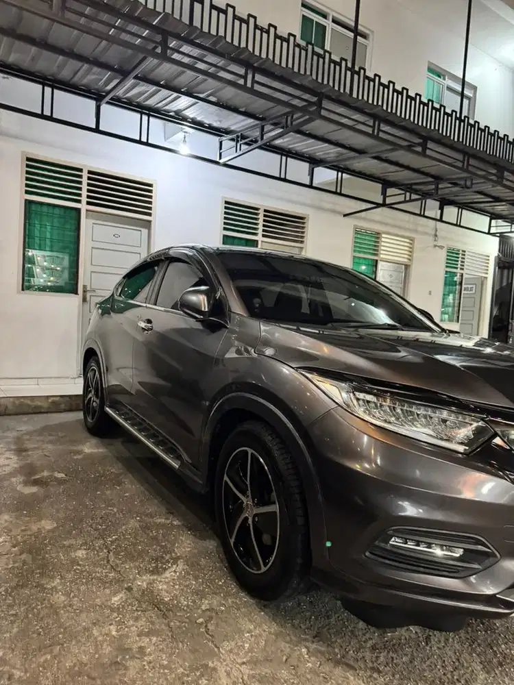 Dijual Honda HRV prestige 2018 (full LED model)