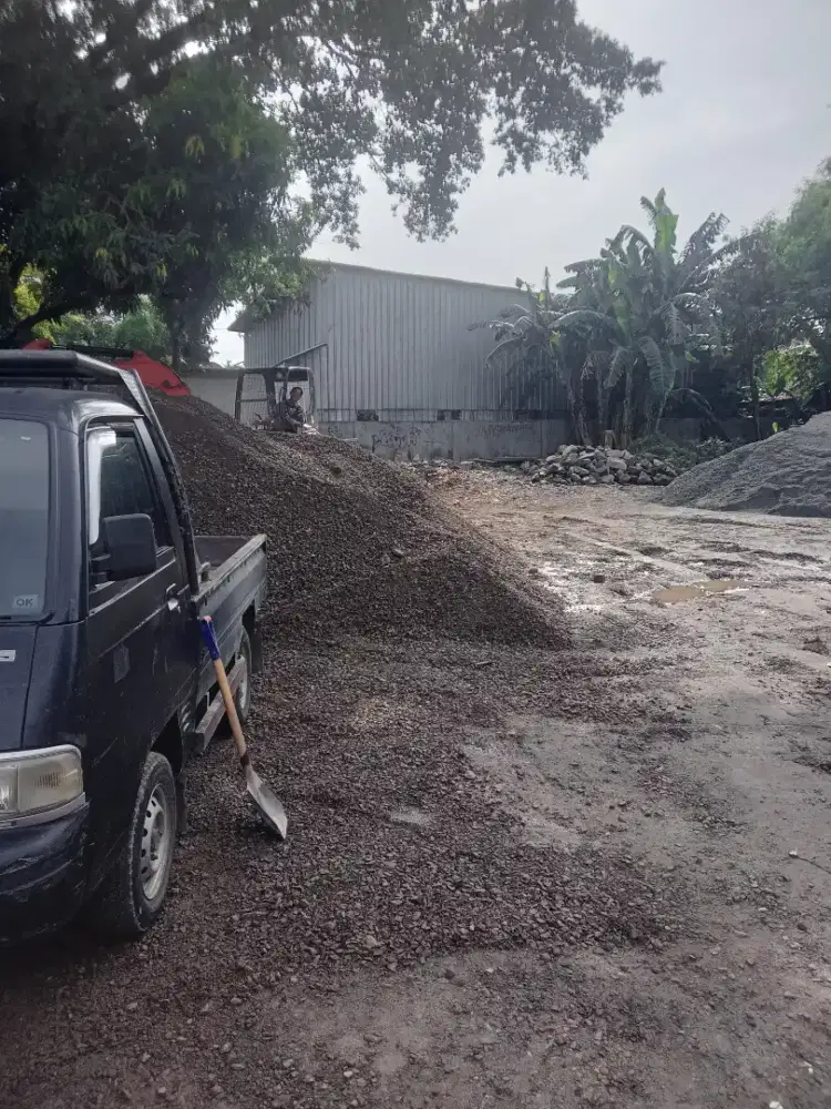 Mencari pekerjaan serabutan