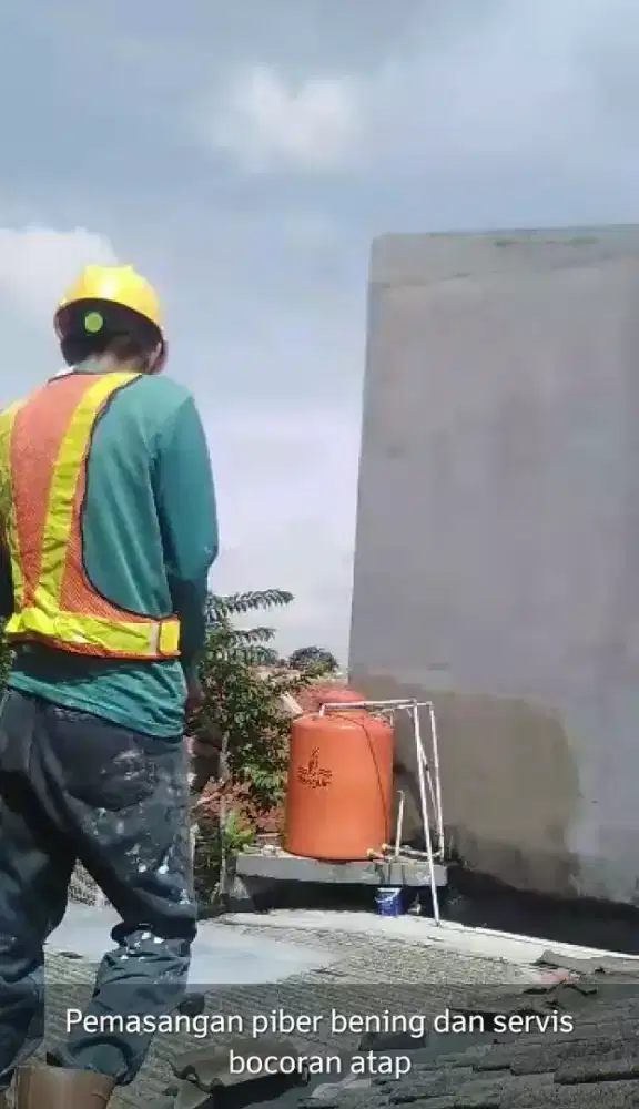 Jasa tukang bangunan harian maupun borongan