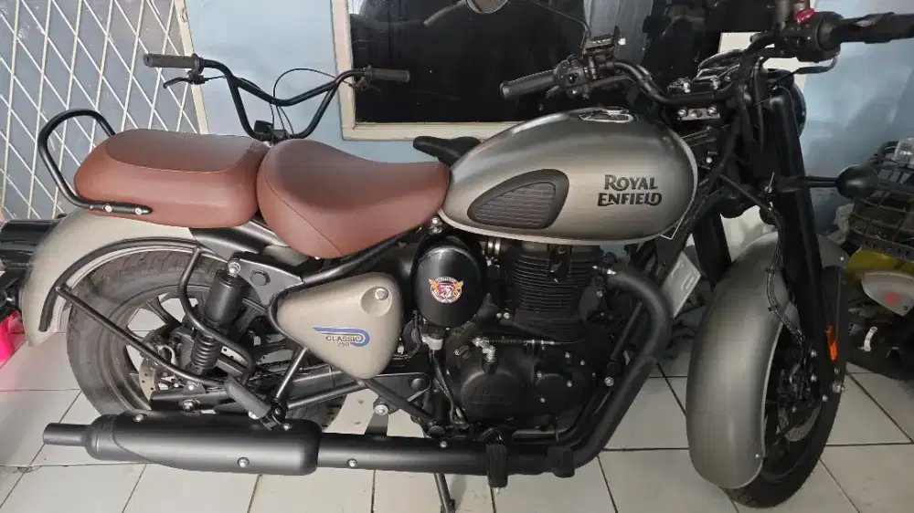 Dijual Royal Enfield Classic 350 Gunmetal Grey Tahun 2023 plat D