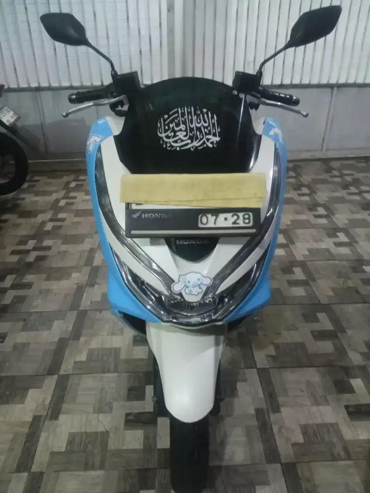 DIJUAL MOTOR PCX PUTIH 150 TAHUN 2018