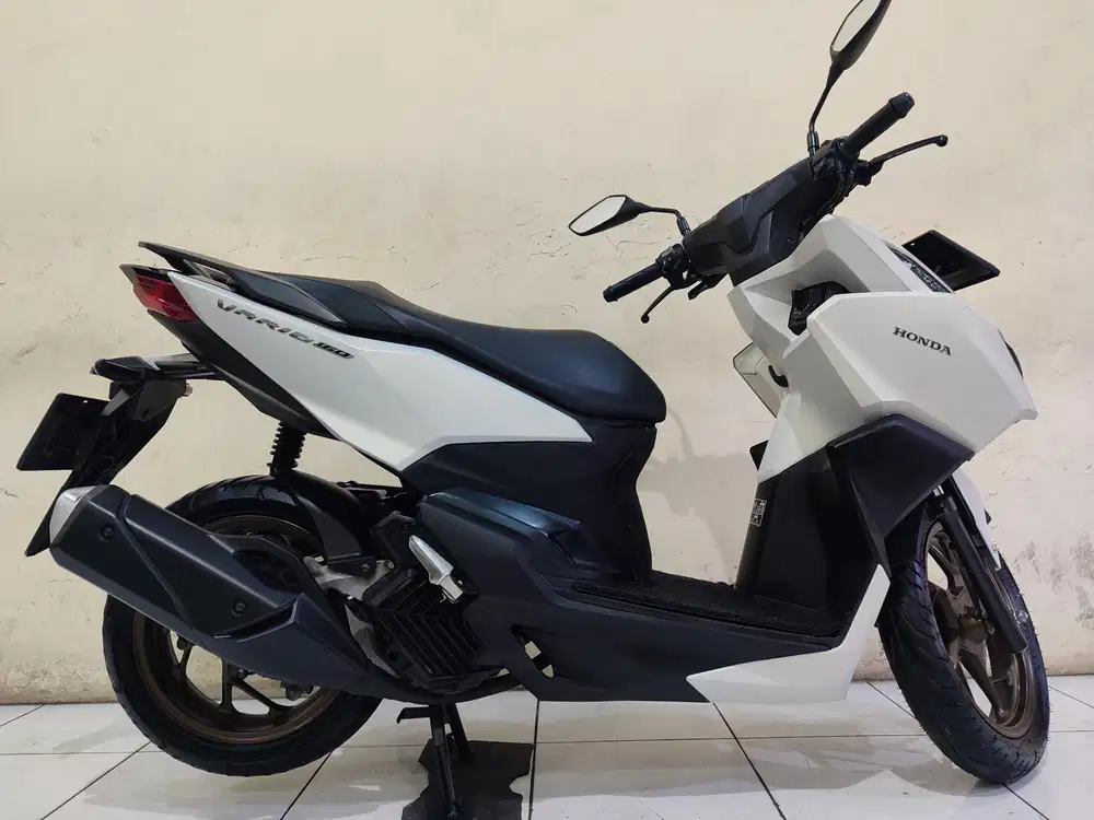 Vario 160 CBS 2024 istimewa mulus terawat siap pakai...