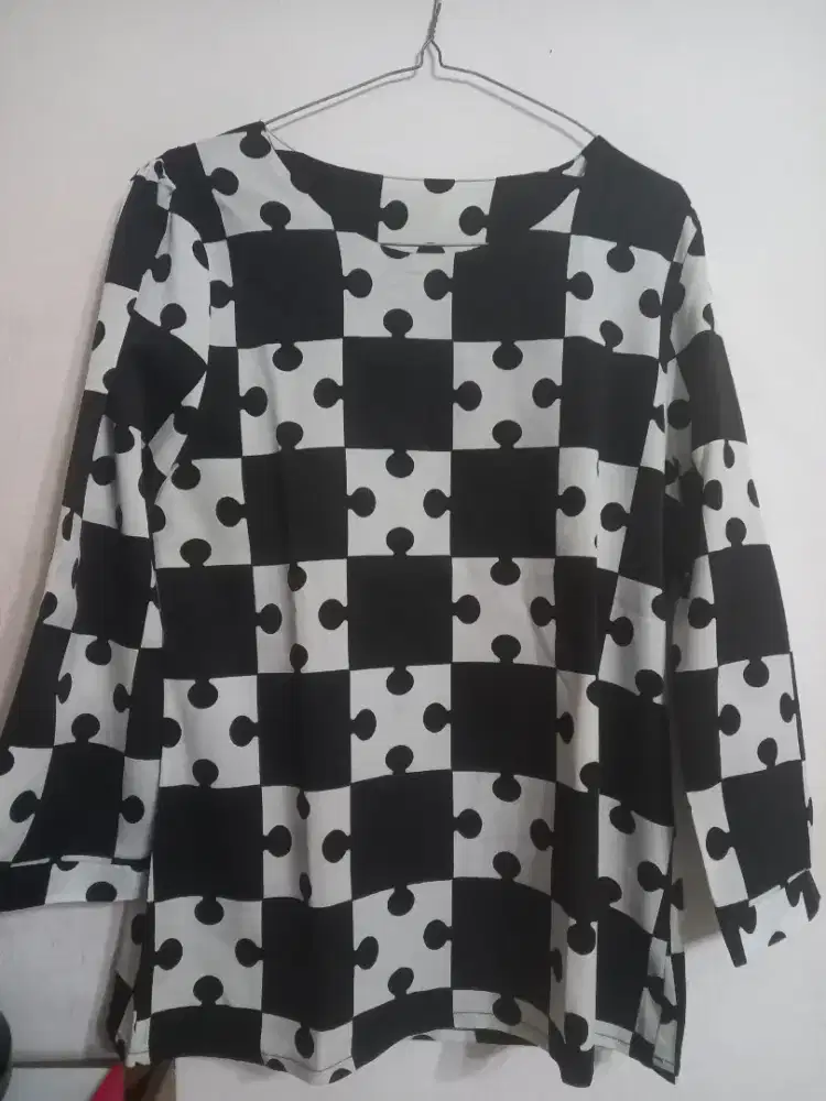 Atasan/Pakaian Wanita