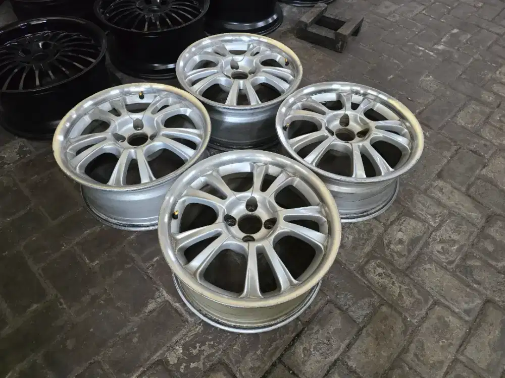 Velg R16 Jazz Mobilio Rocky Altis Sigra Swift Baleno Datsun Aveo Spin