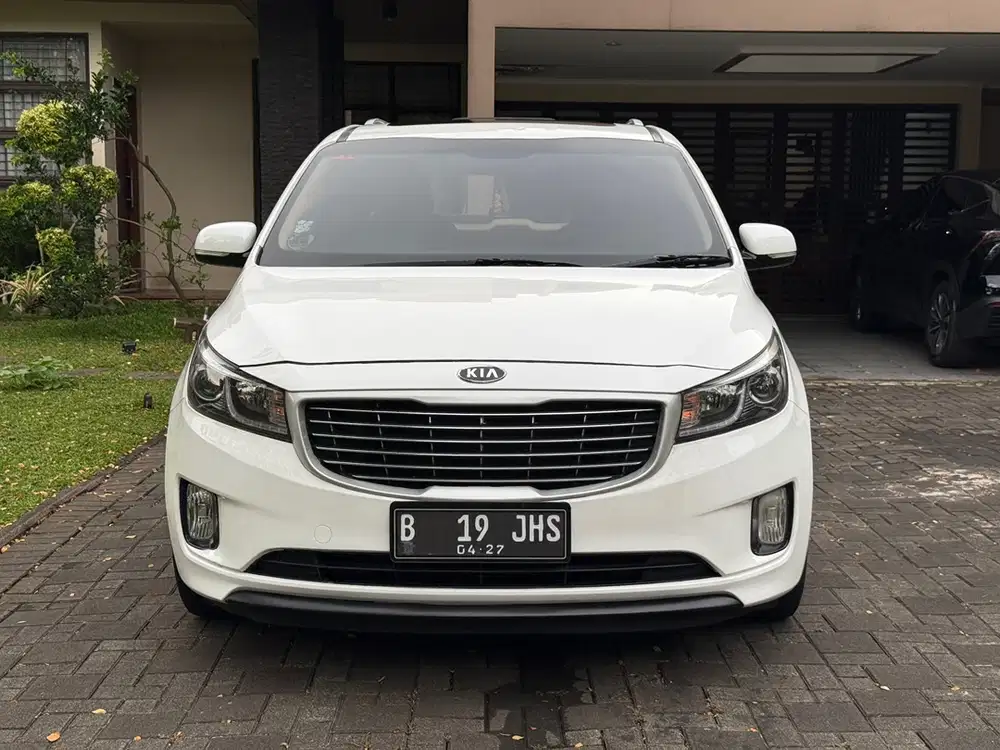 Kia Grand Sedona 2017 Bensin