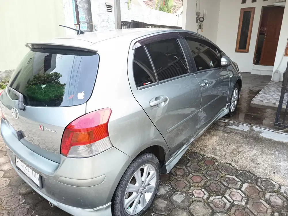 Toyota Yaris 2011 S limited