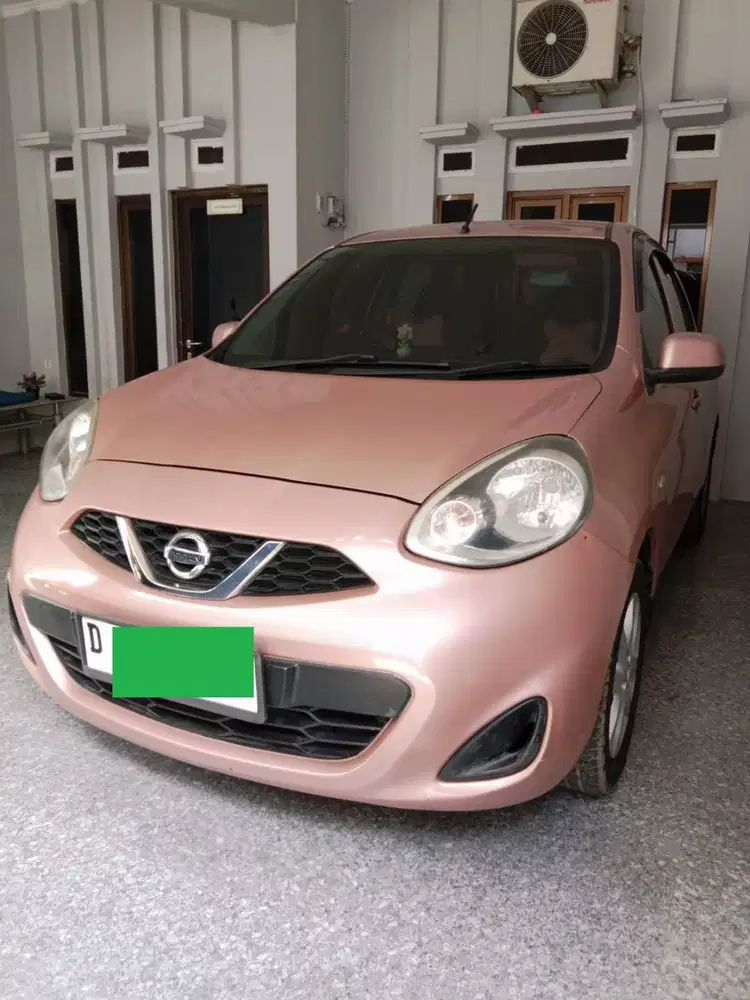 Dijual cepat Nissan March 1.2 2014