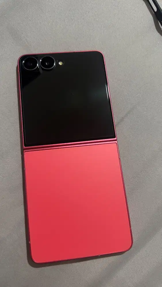 Jual hp samsung z flip 7 mulus masih garansi, br 3bln pemakaian