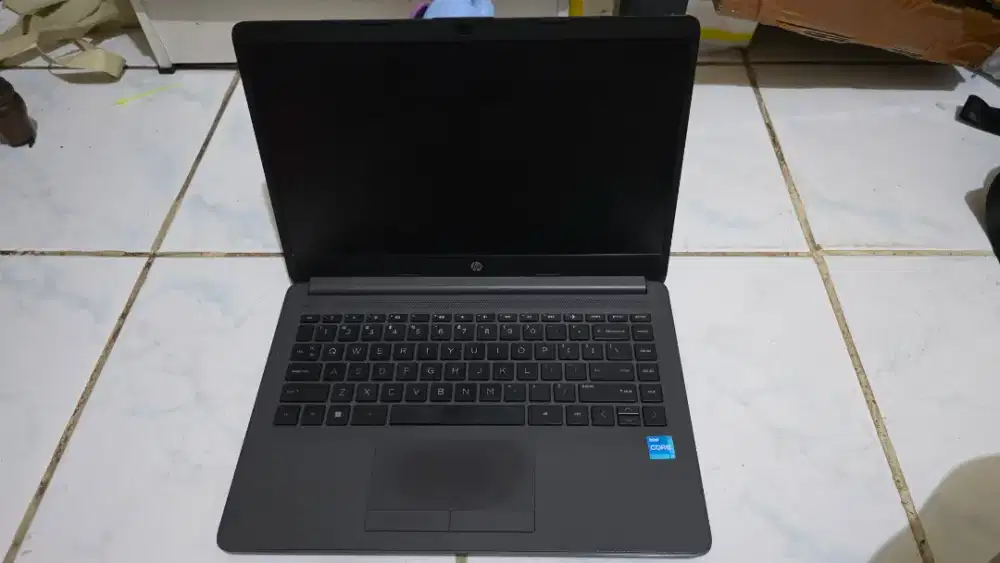 Laptop HP 240 G8
