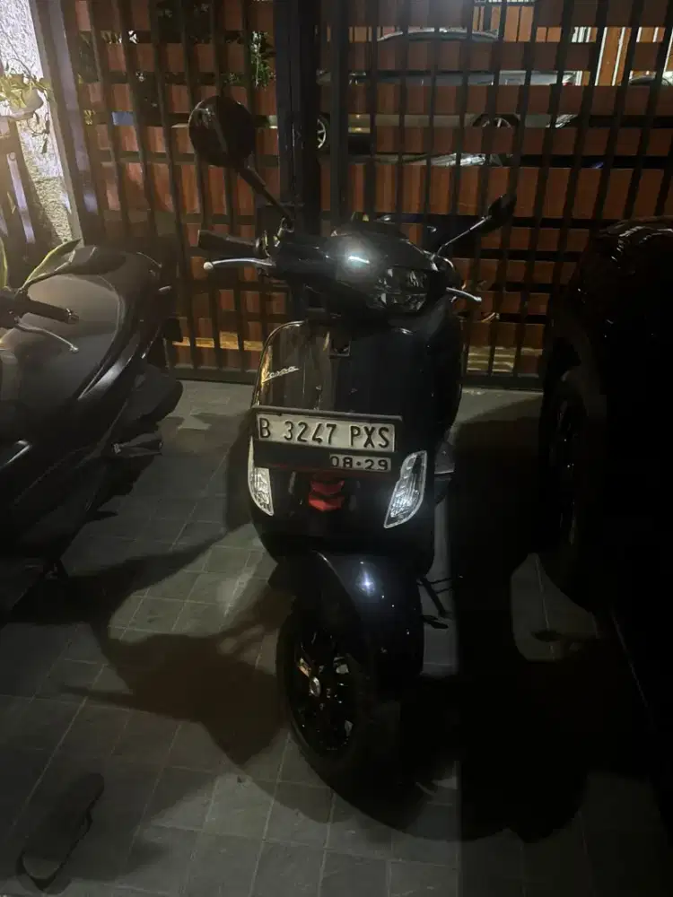 Vespa i get 125cc mulus terawat