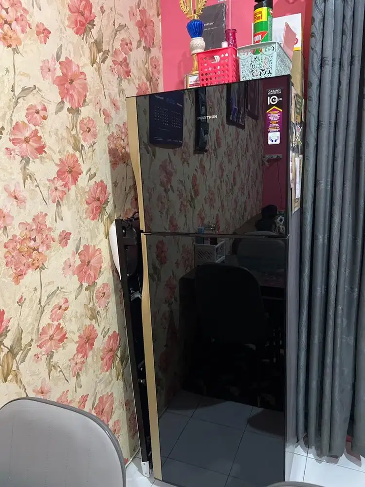 Dijual Kulkas 2 Pintu Polytron