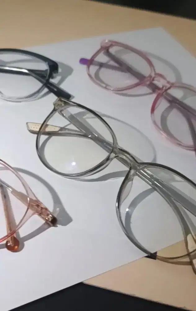 Temukan Beragam Kacamata Favoritmu