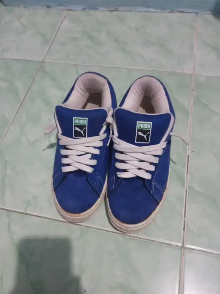 Sepatu Puma Biru