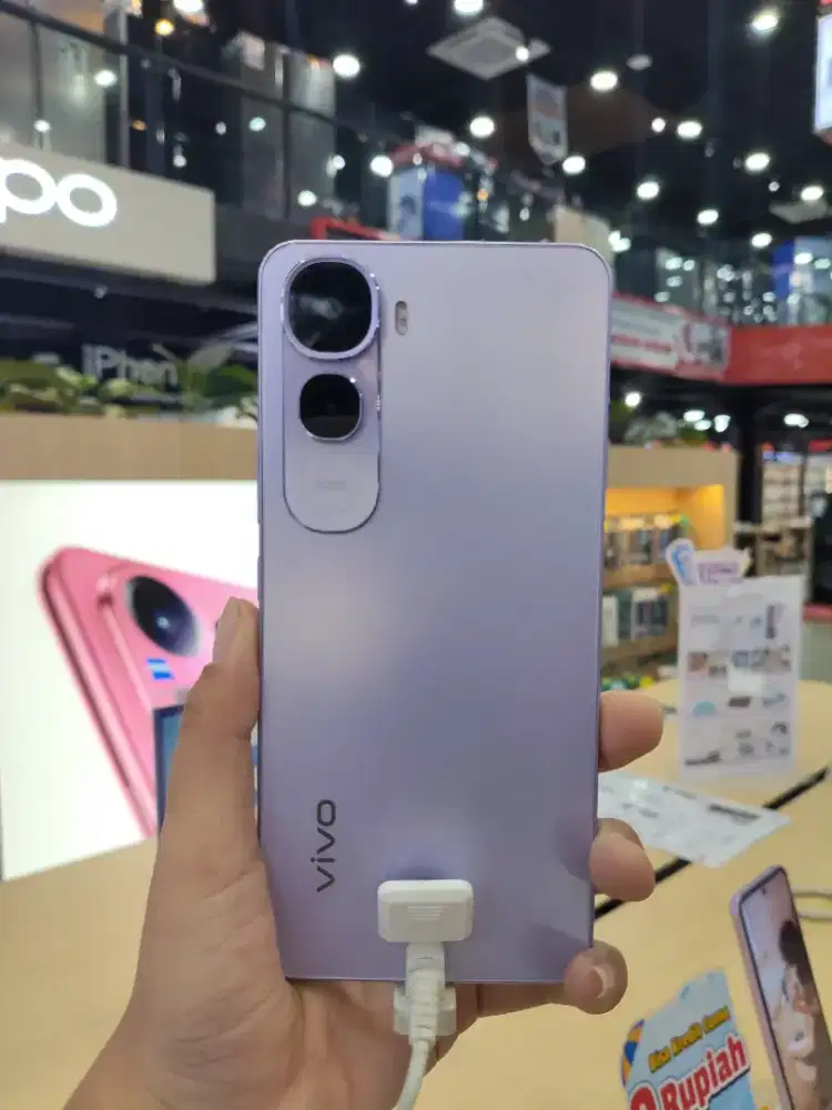 Vivo Y400 - Baterai besar dan tahan air