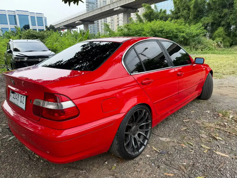 BMW 318i 2002 Bensin