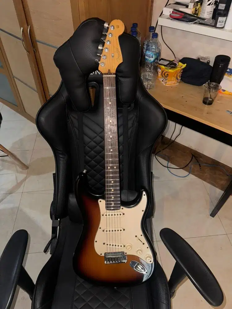 Gitar Fender USA American Standart amstrad 2001 elektrik