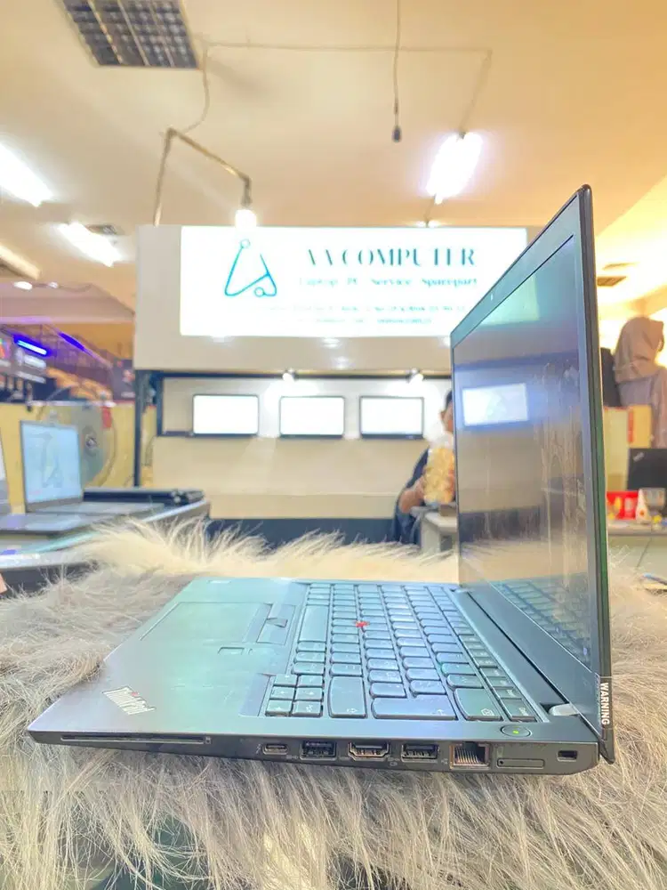 Lenovo ThinkPad T470s – Core i5 Gen 7 / 8GB / 256GB SSD – Ringan