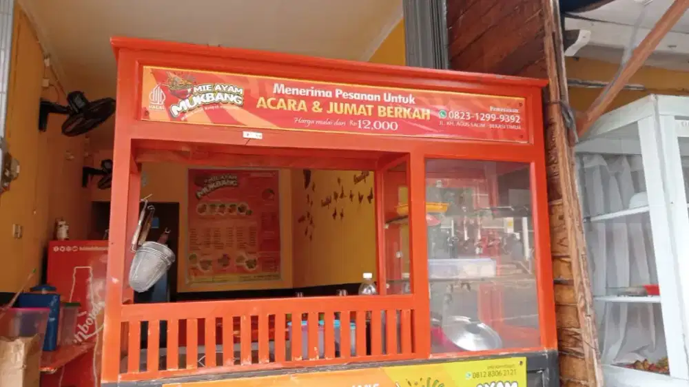 Dijual cepat gerobak mie ayam komplit