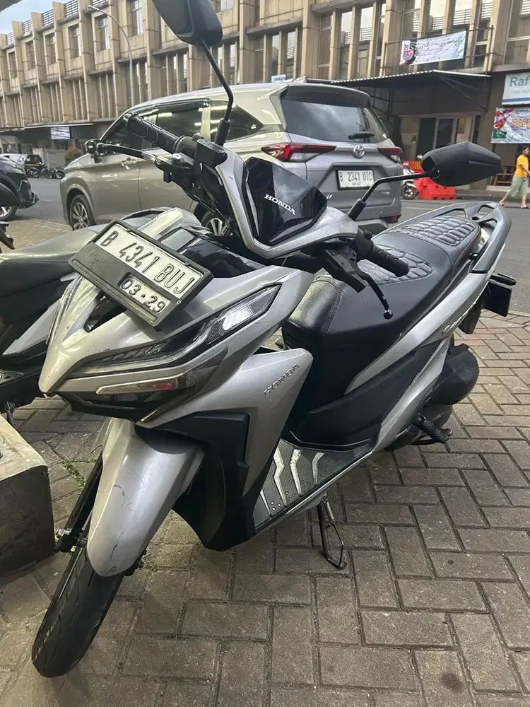 Vario 150cc Silver Mesin Segel (Pribadi)