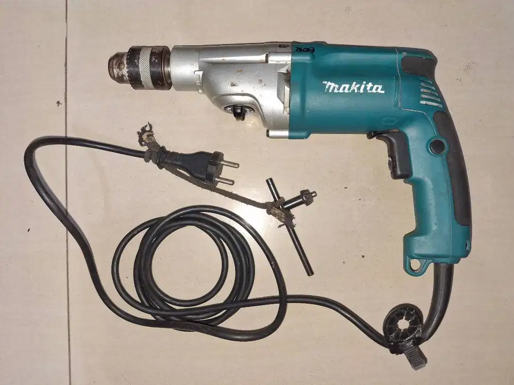 Makita HP-2050 mesin bor listrik BONUS mata bor