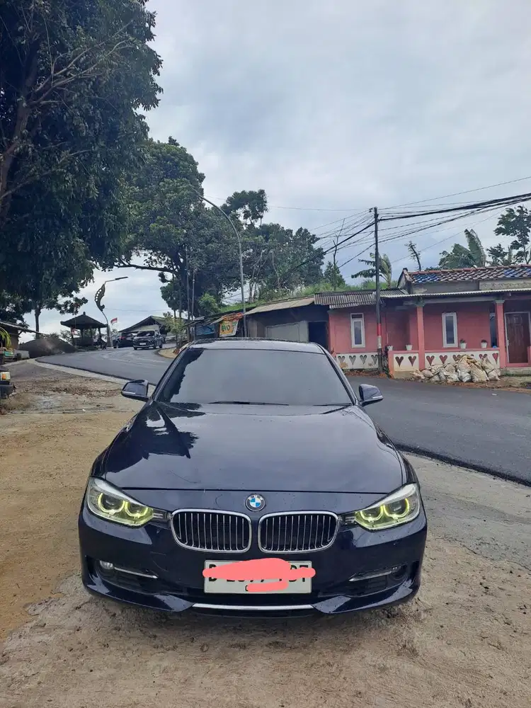 Bmw 320i f30 luxury 2013