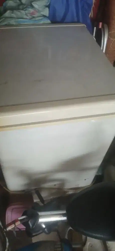 Frezzer Modena kondisi apa adanya