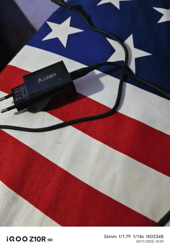 Axian charger usb C-L bekas ip 13
